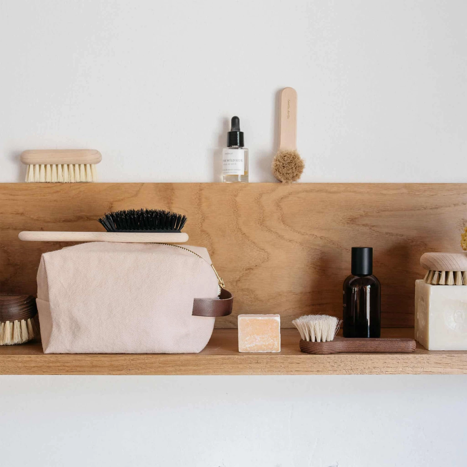 Andree Jardin Face Cleansing Brush - Waxed Beech Wood & Horsehair Gifts