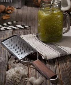 Cookware Master Series Walnut Microplane Gourmet Coarse Grater
